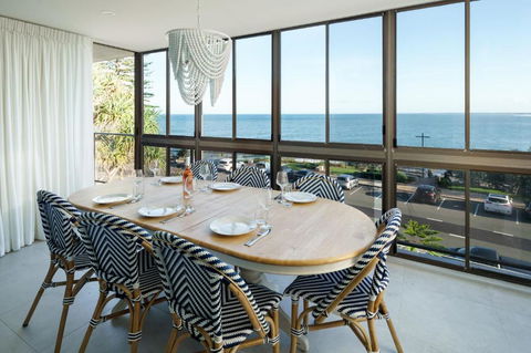 Absolute Beachfront Bliss On Kings Beach - Tourism Hervey Bay 0