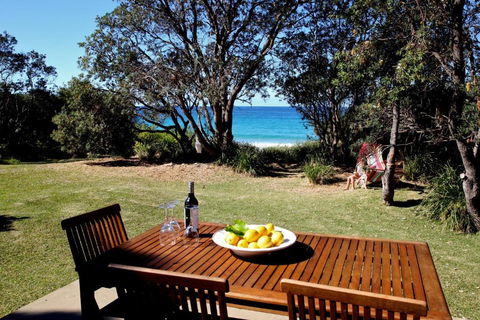 Absolute Beachfront Mollymook - Tourism Hervey Bay 0