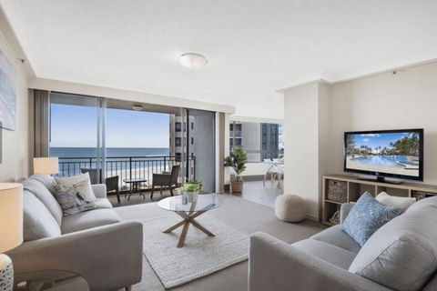Absolute Beachfront Royal Palms - Tourism Hervey Bay 2