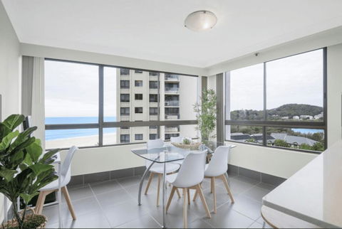 Absolute Beachfront Royal Palms - Tourism Hervey Bay 4