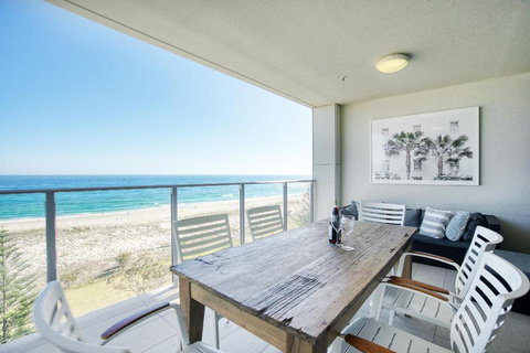 Absolute Kirra By EcoTime - Tourism Hervey Bay 0