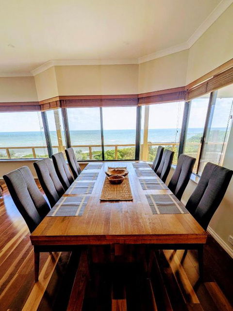 Absolute Oceanfront Escape - Tourism Hervey Bay 2