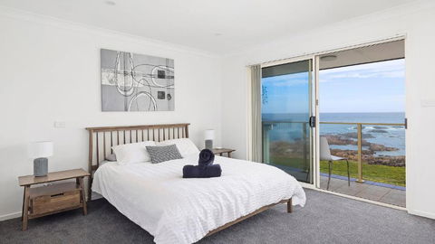 Absolute Waterfront Anna Bay - Tourism Hervey Bay 1