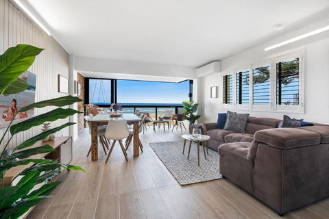 Absolutly Beachfront Surfers Paradise, Pure Shores! - Tourism Hervey Bay 1