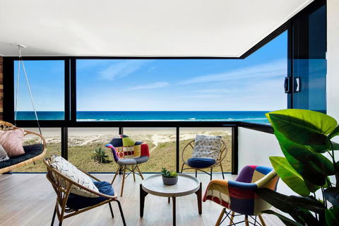 Absolutly Beachfront Surfers Paradise, Pure Shores! - Tourism Hervey Bay 2
