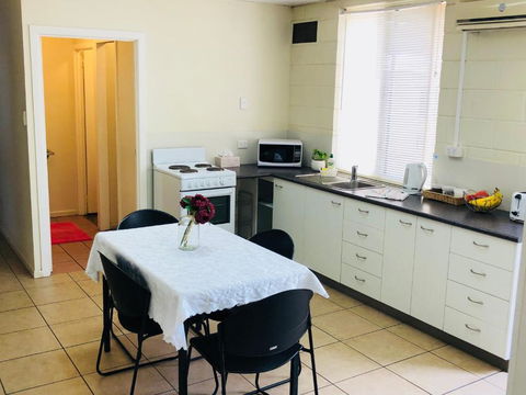 Accommodation @ Isa - Tourism Hervey Bay 3