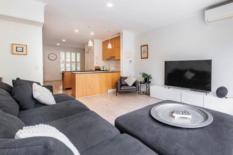 Ace Your Stay - Pool, Gym & Tennis In One Place! - Hervey Bay Accommodation 4