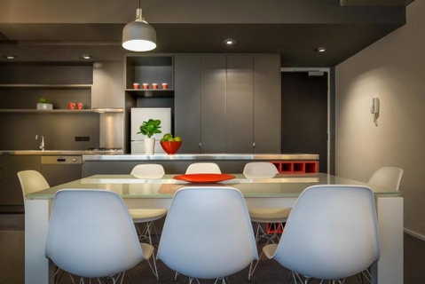 Adele Apartment Hotel East Melbourne - Hervey Bay Accommodation 1