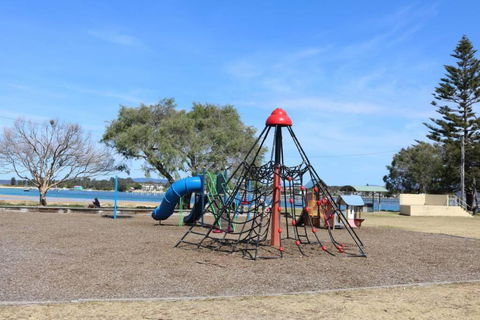 ADS On Collins - 4 Bedroom And Pet Friendly - Tourism Hervey Bay 2