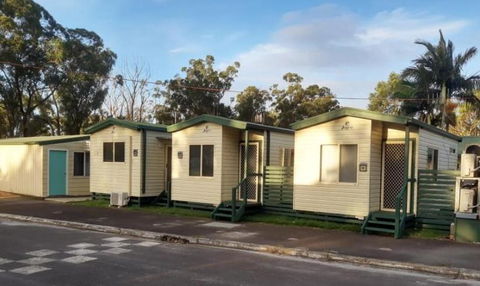 Adventureland Cabins - Tourism Hervey Bay 0