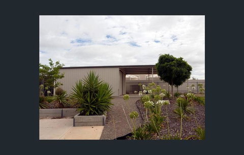 Agape Holiday Home With Pool Table ,NBN Internet - Tourism Hervey Bay 1