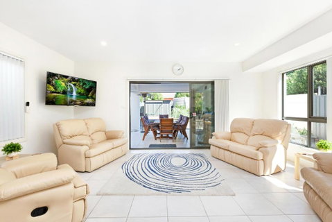 Agathas At Seacombe Gardens - Tourism Hervey Bay 4