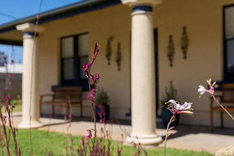 Agnes Cottage Bed & Breakfast - Tourism Hervey Bay 3