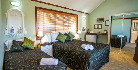 Ainslie Manor Bed And Breakfast - Hervey Bay Accommodation 0