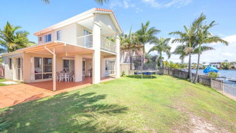 Air Conditioned Pet Friendly Canal Home With Wifi - Tourism Hervey Bay 2