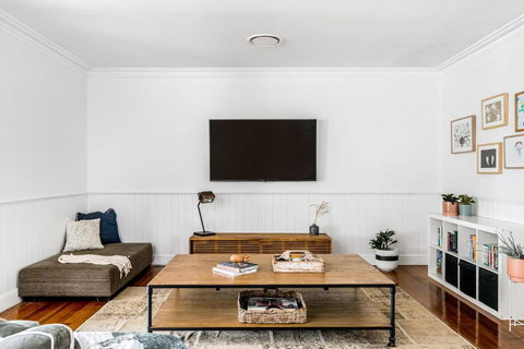 A Perfect Stay - Charlottes Web - Tourism Hervey Bay 4