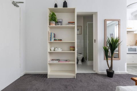 Acland Central Studio - A Cosy St Kilda Escape - Tourism Hervey Bay 1