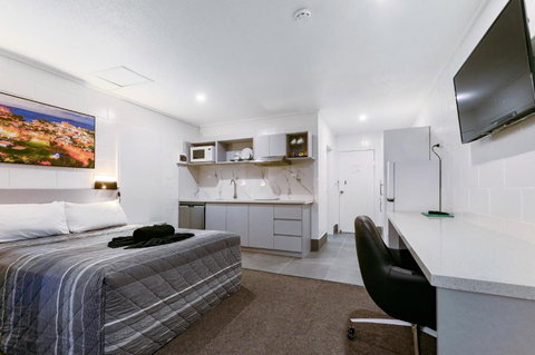 Aaron Motel - Hervey Bay Accommodation 0