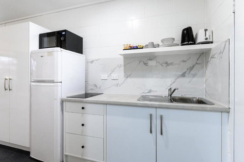 Aaron Motel - Hervey Bay Accommodation 4