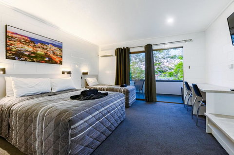 Aaron Motel - Hervey Bay Accommodation 3