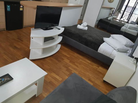 Accommodation Sydney Potts Point Pet Friendly Studio Apartment With Balcony - Tourism Hervey Bay 3