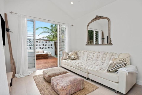 A Perfect Stay - The Boat House - Hervey Bay Accommodation 1