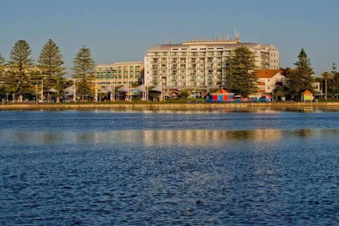 A-The Entrance Private Water Front 1 Bedroom Appartment At The Oaks - Tourism Hervey Bay 1
