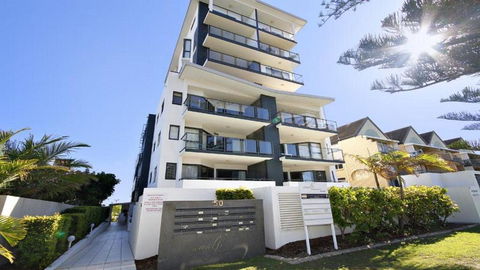 Amalfi Unit 11 Above All Else 50 King Street - Tourism Hervey Bay 3