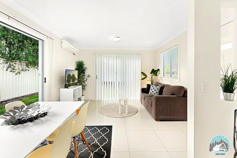 Aircabin - Oxley Park - Lovely & Comfy - 2 Beds - Tourism Hervey Bay 0