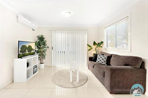 Aircabin - Oxley Park - Lovely & Comfy - 2 Beds - Tourism Hervey Bay 2