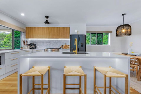 Airlie Abode - Hervey Bay Accommodation 2