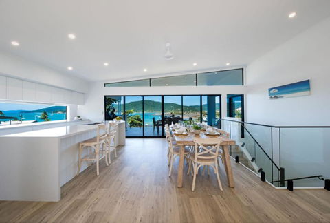 Airlie Bay View - Tourism Hervey Bay 3
