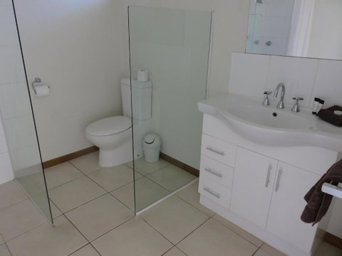 Airlie Beach Apartments - Hervey Bay Accommodation 4