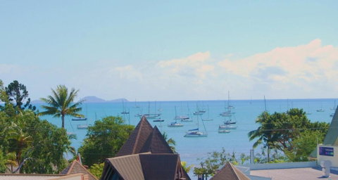 Airlie Beach Apartments - Hervey Bay Accommodation 0