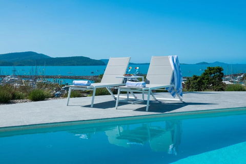 Airlie On Airlie - Tourism Hervey Bay 0