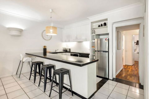 Alamanda At Palm Cove Directly On The Beach - Tourism Hervey Bay 4