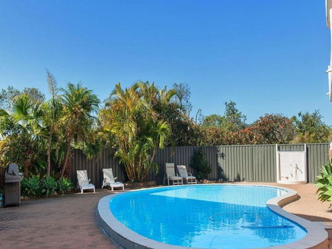 Albacore 7 Waterfront Unit - Tourism Hervey Bay 4