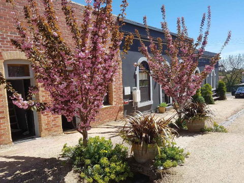 Albert Hotel Daylesford - Tourism Hervey Bay 2
