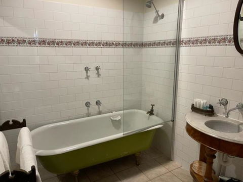 Albert Hotel Daylesford - Tourism Hervey Bay 1