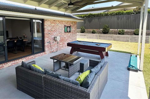 Albury Oasis - Tourism Hervey Bay 0