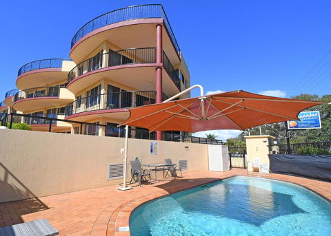 Alexander Beachfront Apartments - Tourism Hervey Bay 0