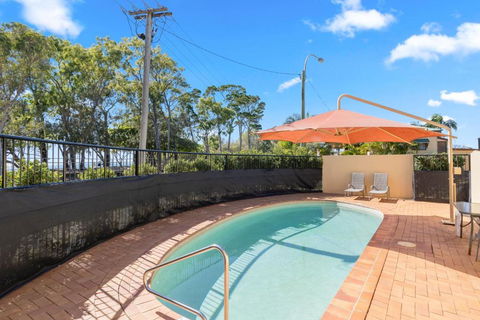 Alexander Beachfront Apartments - Tourism Hervey Bay 3
