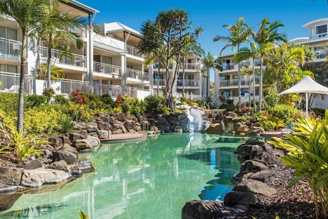 Alexandra Beach Resort Couples Escape - CoastHM - Hervey Bay Accommodation 3