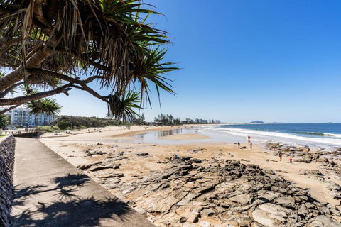 Alexandra Beach Resort Couples Escape - CoastHM - Hervey Bay Accommodation 4