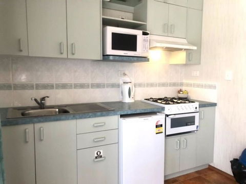 Alexandra Parklife Studio 3 - Tourism Hervey Bay 4