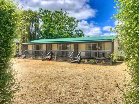 Alexandra Parklife Studio 5 - Tourism Hervey Bay 0