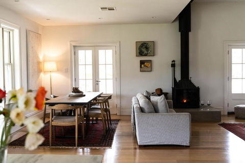 Alkina Old Quarter Luxury Accommodation - Tourism Hervey Bay 1