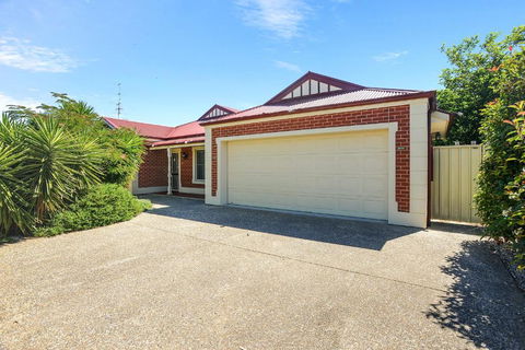 All Seasons Port Elliot Holiday House - Tourism Hervey Bay 1