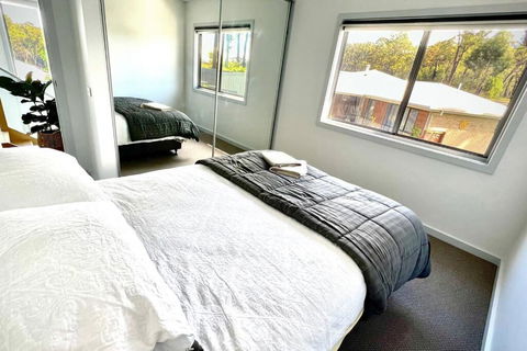 Allawah - 5 Bedroom Luxury Home With A Pool - Tourism Hervey Bay 3