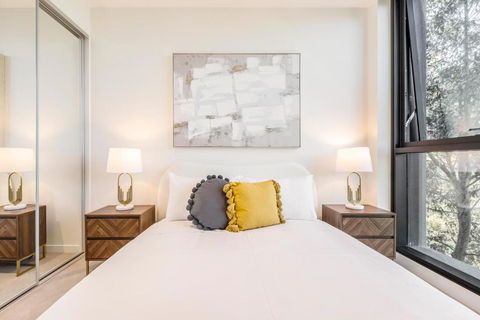 Alluring Oasis In The Heart Of South Melbourne - Tourism Hervey Bay 3